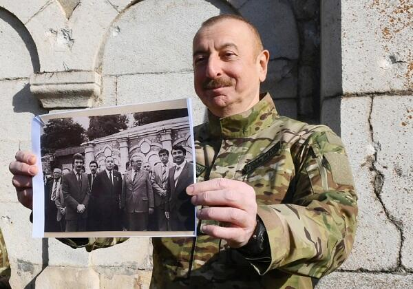 Prezident İlham Əliyev 39 il sonra eyni gündə Şuşada - Foto